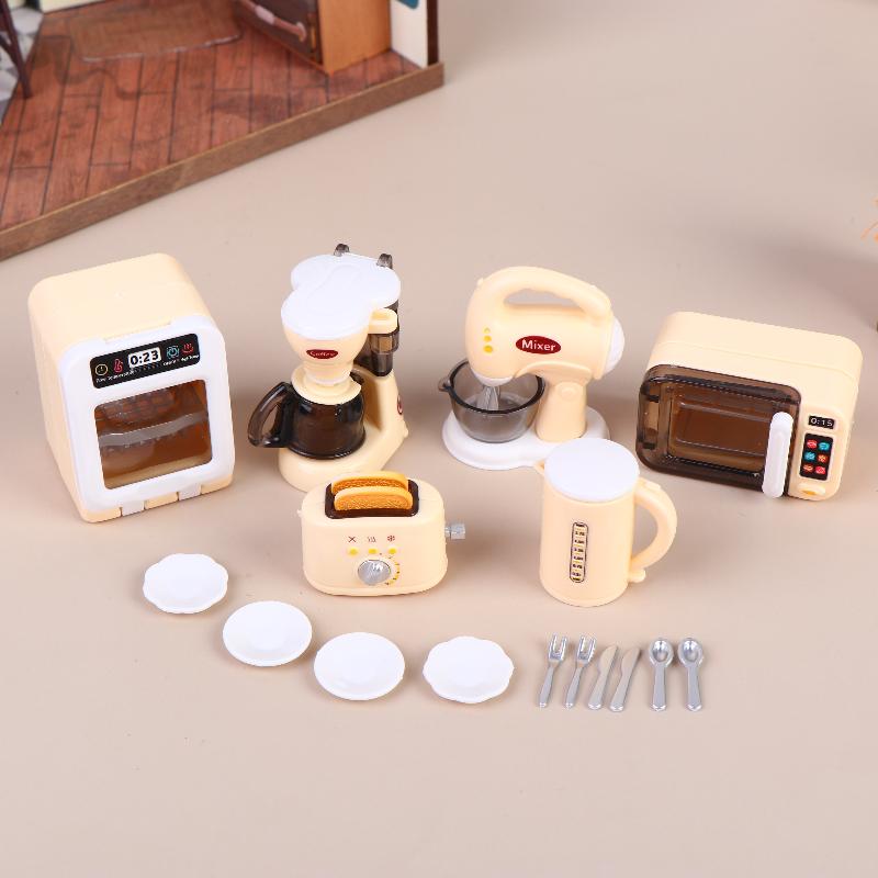 Kitchen Appliances To Gift - Набор из 12 миниатюрных кофеварок с